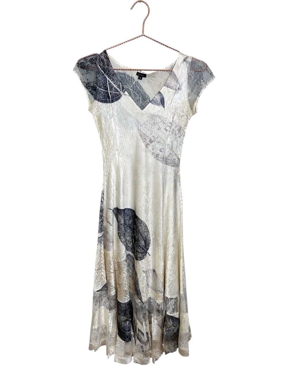 Komarov Crinkle Leaf-Print Midi Dress